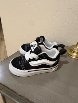 Knu school infant vans size 5