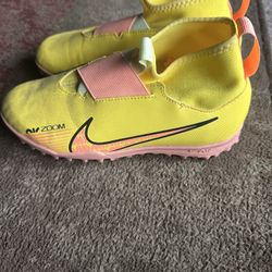 Nike Air Indoor Youth 2