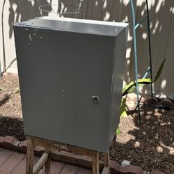 24" H x 16" W x 10" D Electrical Box Enclosure, Weatherproof, Electric Junction Box with Lock