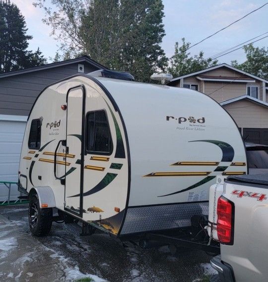 2012 R-POD 171 for Sale in Seattle, WA - OfferUp