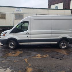 Ford Transit 250 cargo van