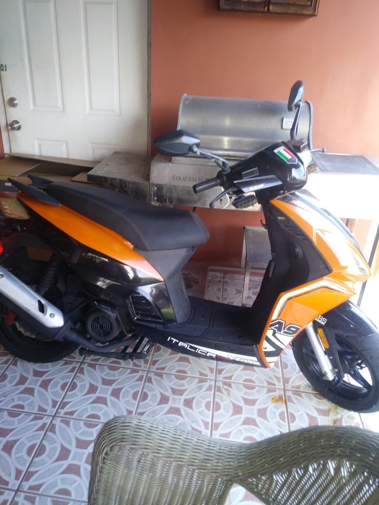 Moto 125 cc Titulo en mano. En perfectas condiciones.