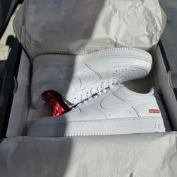 Nike Air Force - Supreme (white, Size 11)