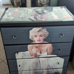 Marilyn Monroe Dresser For Drawers