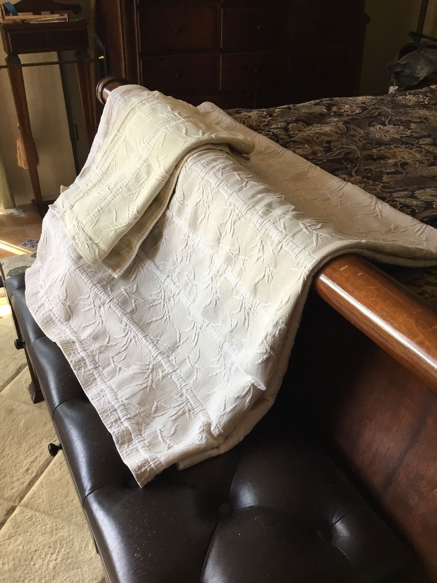 Columbine Cody Home Collection Coverlet Set Queen/Full