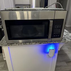 GE UNDER CABINET MICROWAVE 