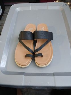 New Ladies Franco Sarto Sandals size 9