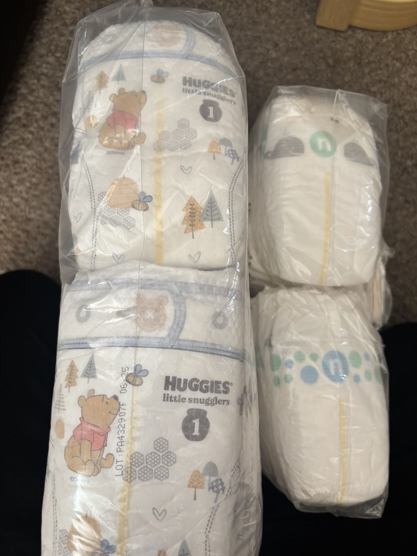 Size 1 And Newborn Diapers Open Sleeves