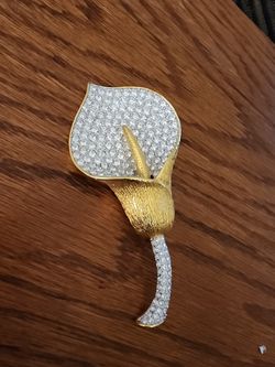 Nolan Miller Calla Lily brooch