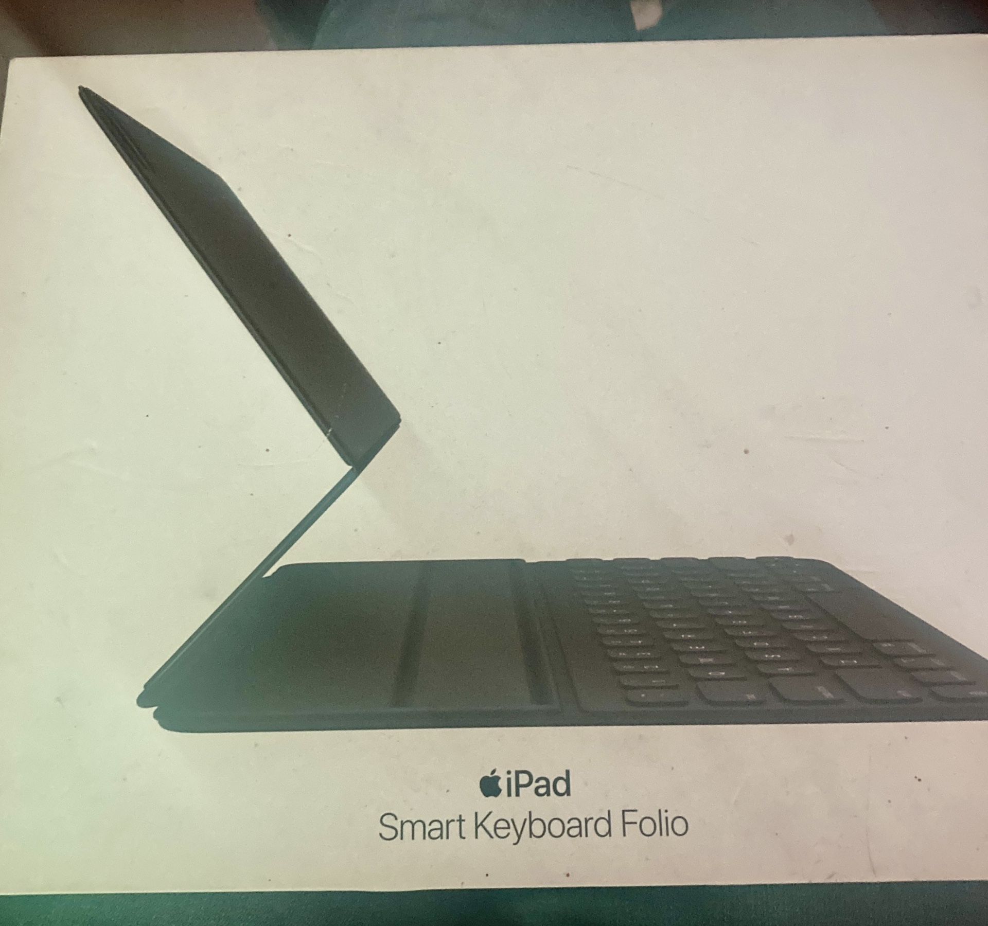 Apple iPad Smart Keyboard/Folio