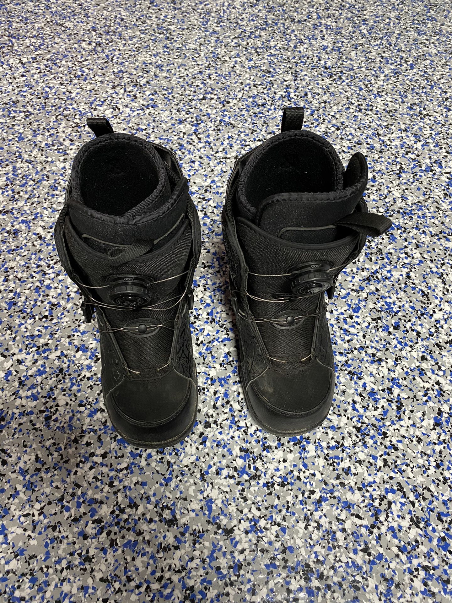 Snow Boarding Boots Kids Size 5 Like New!