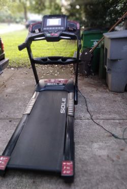 Sole F-63 Bluetooth Compatible Treadmill 