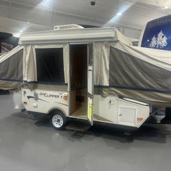 2006 Coachmen Clipper 106S