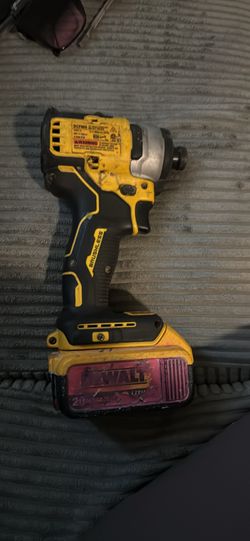 Brushless dewalt impact driver very used