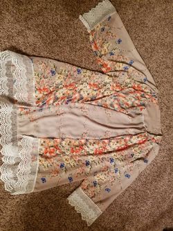 Womans floral shall/cardigan