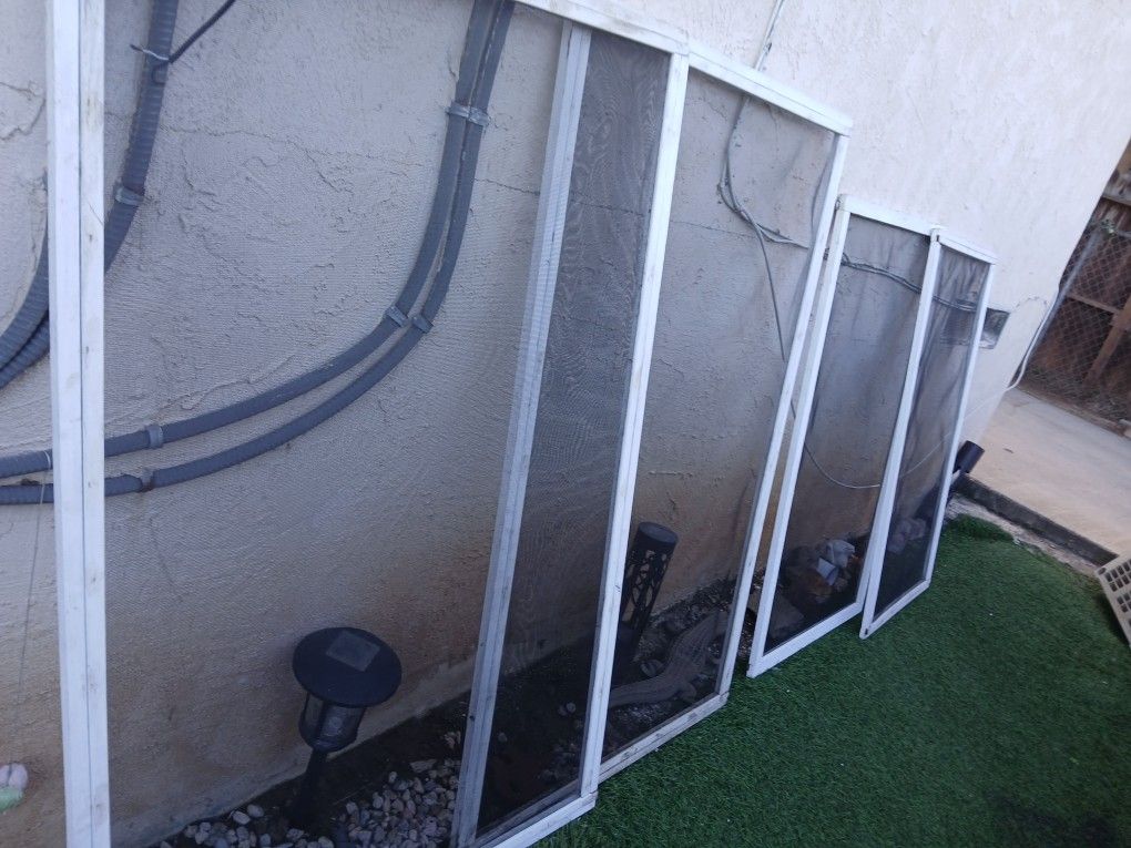 4 Wooden Frames ( Dimensions On Pictures)