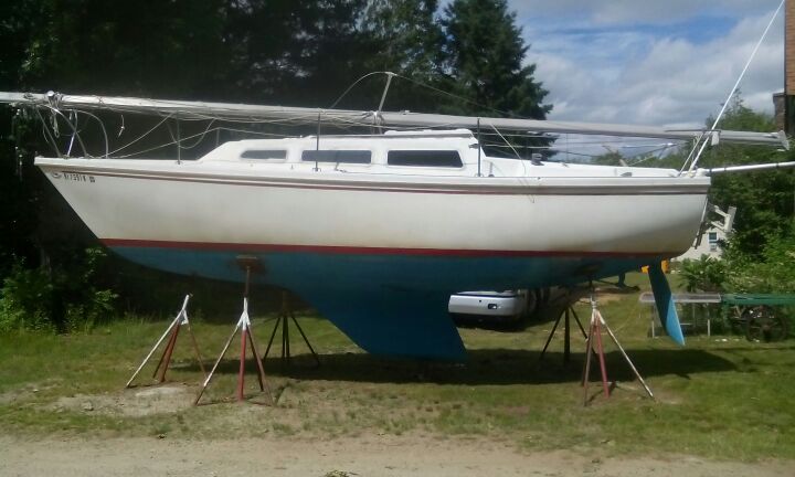1972 Catalina 27' Sailboat