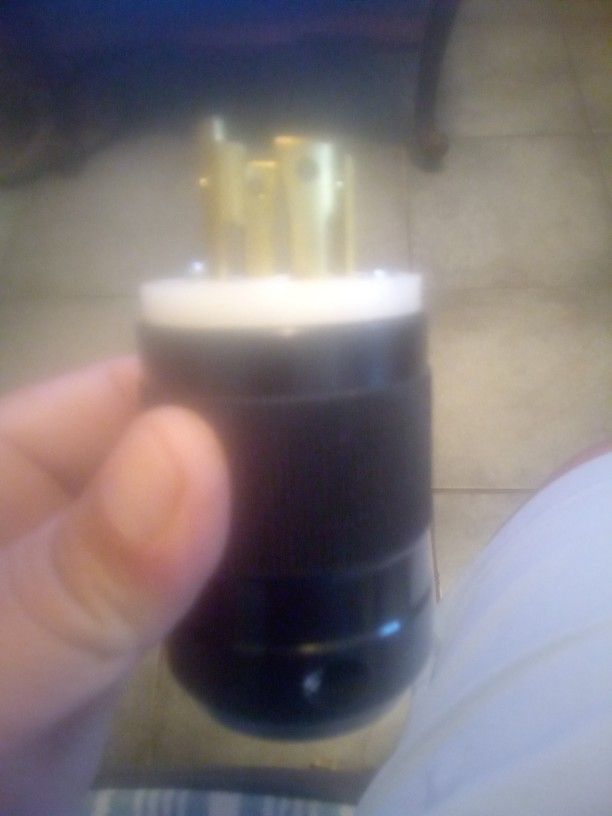 Marinco Power Products 3015P Plug, Locking, 30A, 250V, 3-Pole, 4-Wire, Nylon Housing, L15-30P Series - ( Open To Offers )