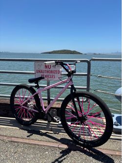 Mafia bomma (pink)