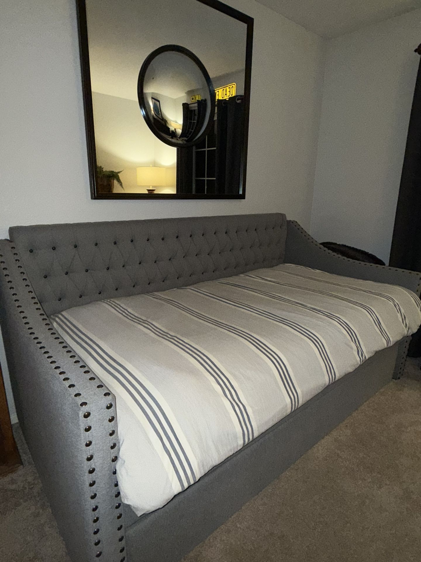 XL Twin Day Bed With Mattresses