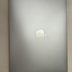 ✨ Lightly Used MacBook Pro 13” (2019) – Great Condition!