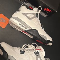 Size 11- Nike Air Jordan 4 White Cement Preowned 
