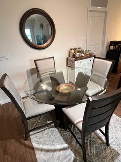Round Dining Set