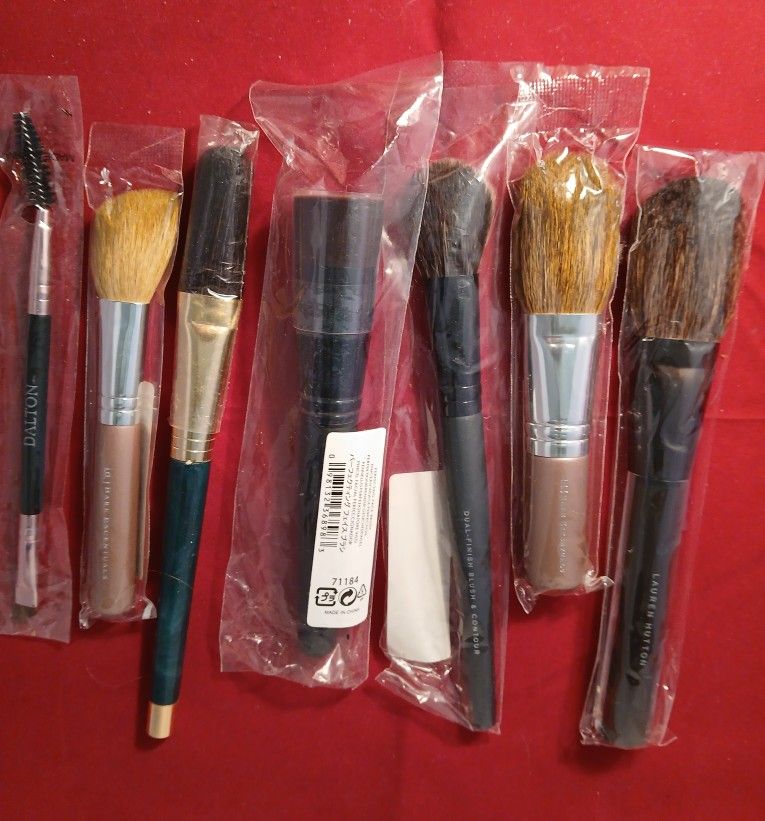 MAKE UP BRUSHES