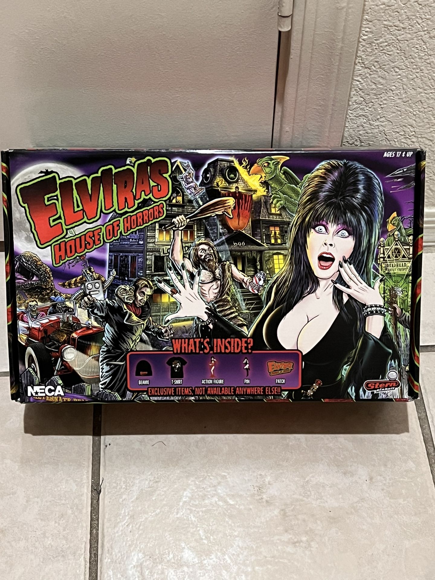 Elvira Box Set! Large shirt! Sealed!