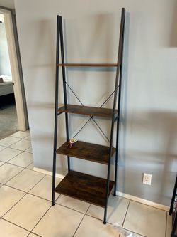 Ladder shelf