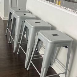 METAL STOOL 