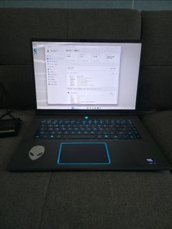 Alienware m16 r2 - RTX 4070 & 32 GB DDR5
