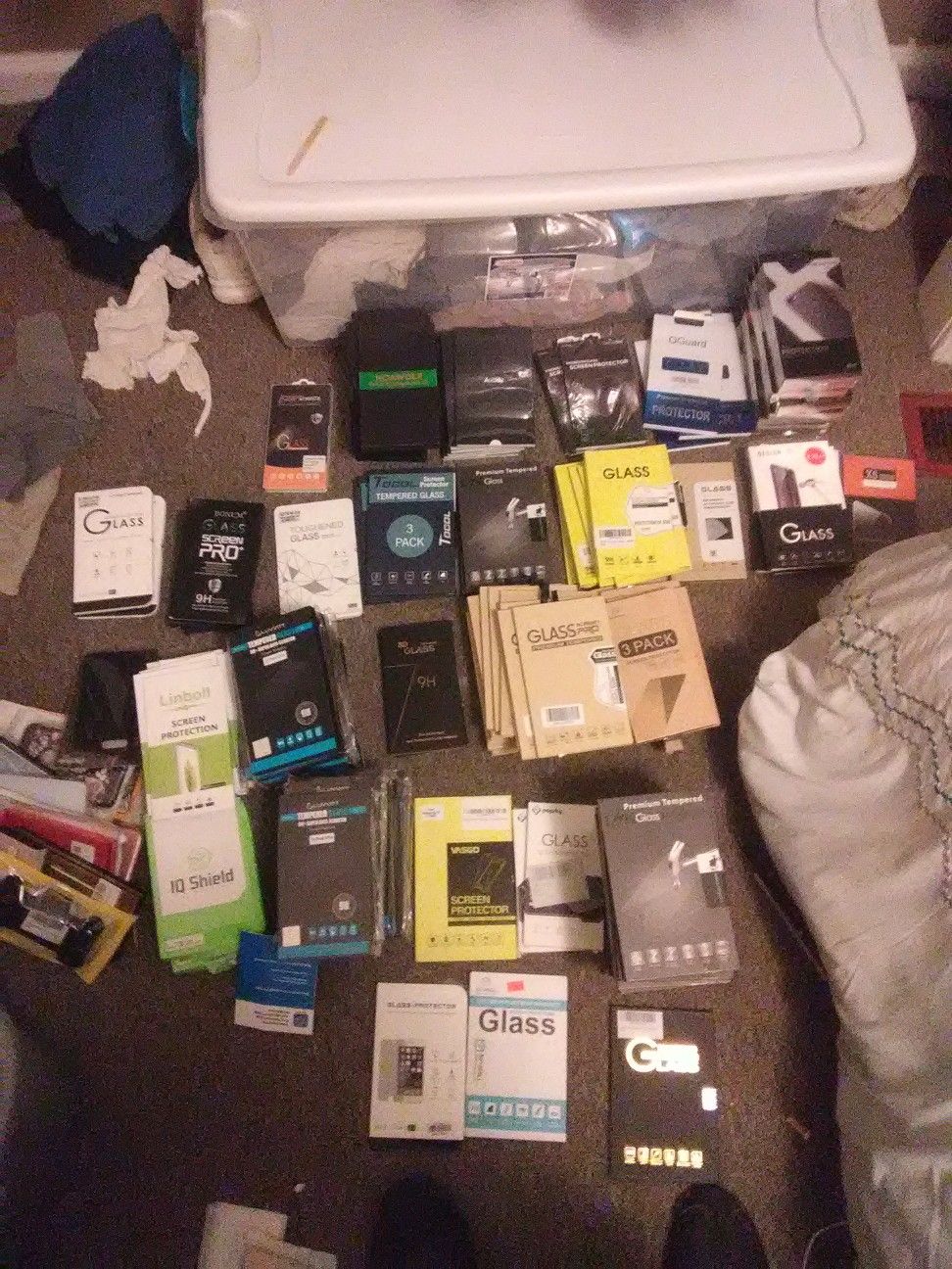Phone cases, Otterboxes,and screen protectors (Cheap!)