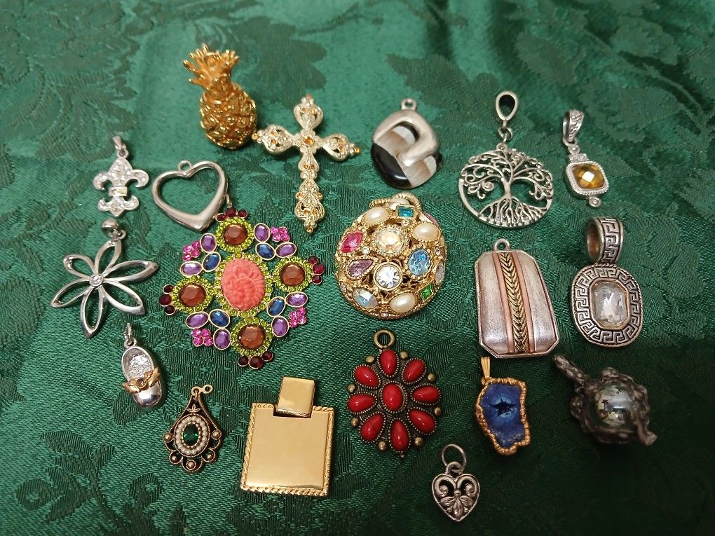 Pendant Lot
