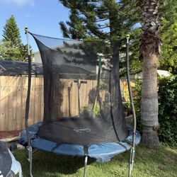 Trampoline 