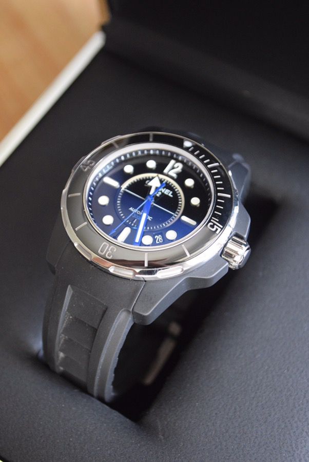 CHANEL Men's J12 Marine Dive Watch for Sale in Lake Worth, FL