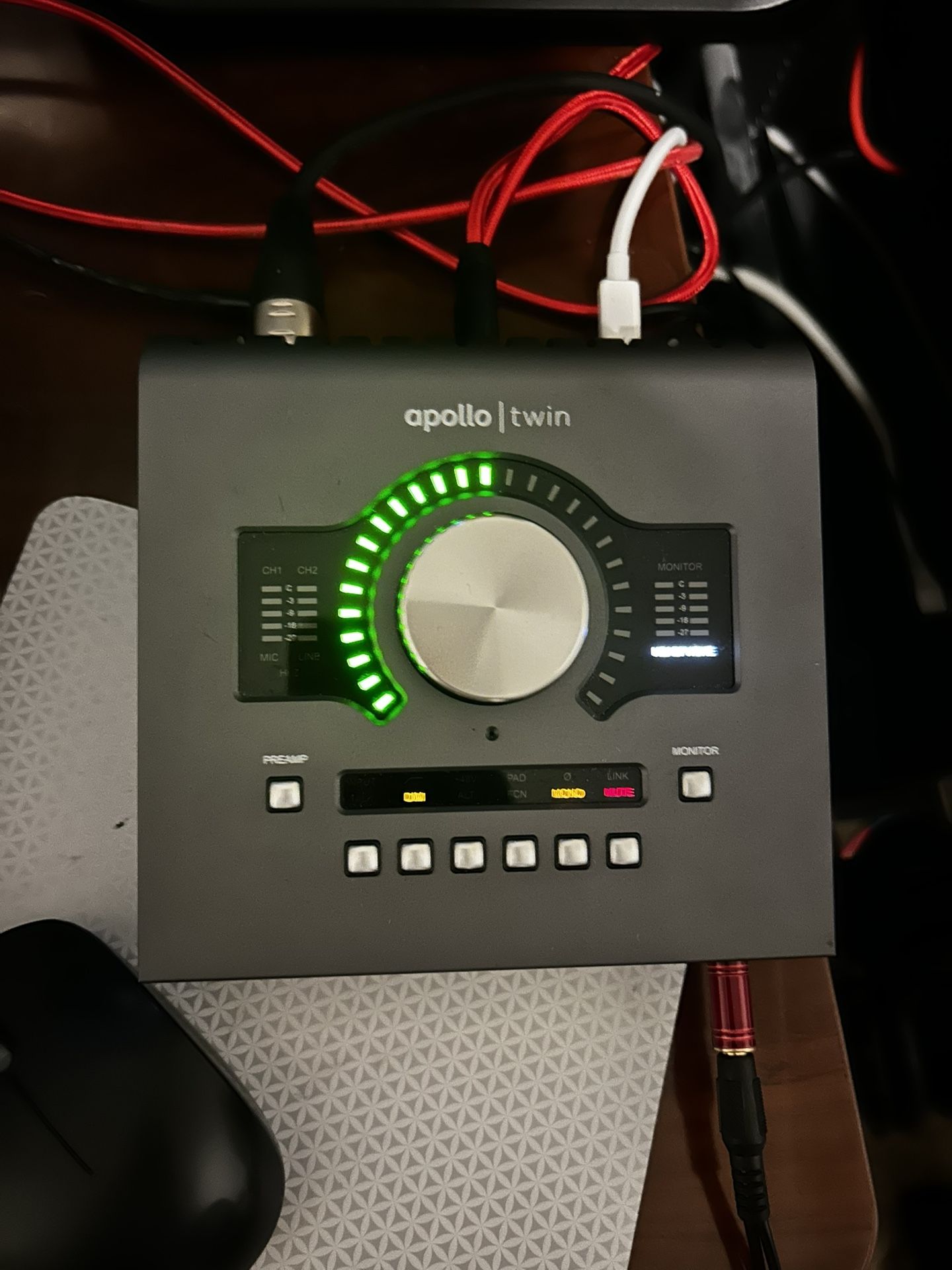 Apollo Twin Mkii Duo Core With 17 Extra Plugins Including Auto Tune Realtime , Manley Voxbox, Avalon, And More