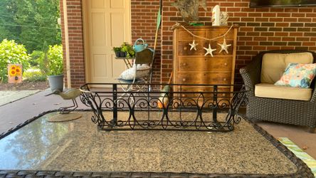 Window flower box