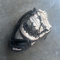 A2000 First Base Softball Glove 