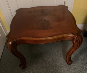Vintage Queen Anne Revival Style Side Table 26” X 23” X 22”
