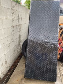 Hola vendo esta caja de erramienta à un buen precio esta buena