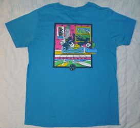 Maui and Sons Vintage Shark Calendar Girl Shirt size Men's M