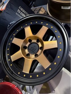 On sale. 18x9 6x135 mayhem wheels & 33x12.50-18 tires  (We Finance)