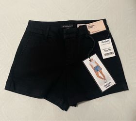New Women’s Shorts -Size 1