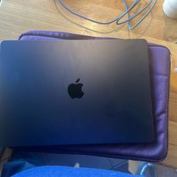 Apple Macbook Air 15inch, M4 chip, 24 GB RAM, 512 GB SSD, Midnight color