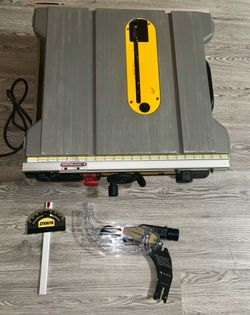 DEWALT 8-1/4 Inch Table Saw
