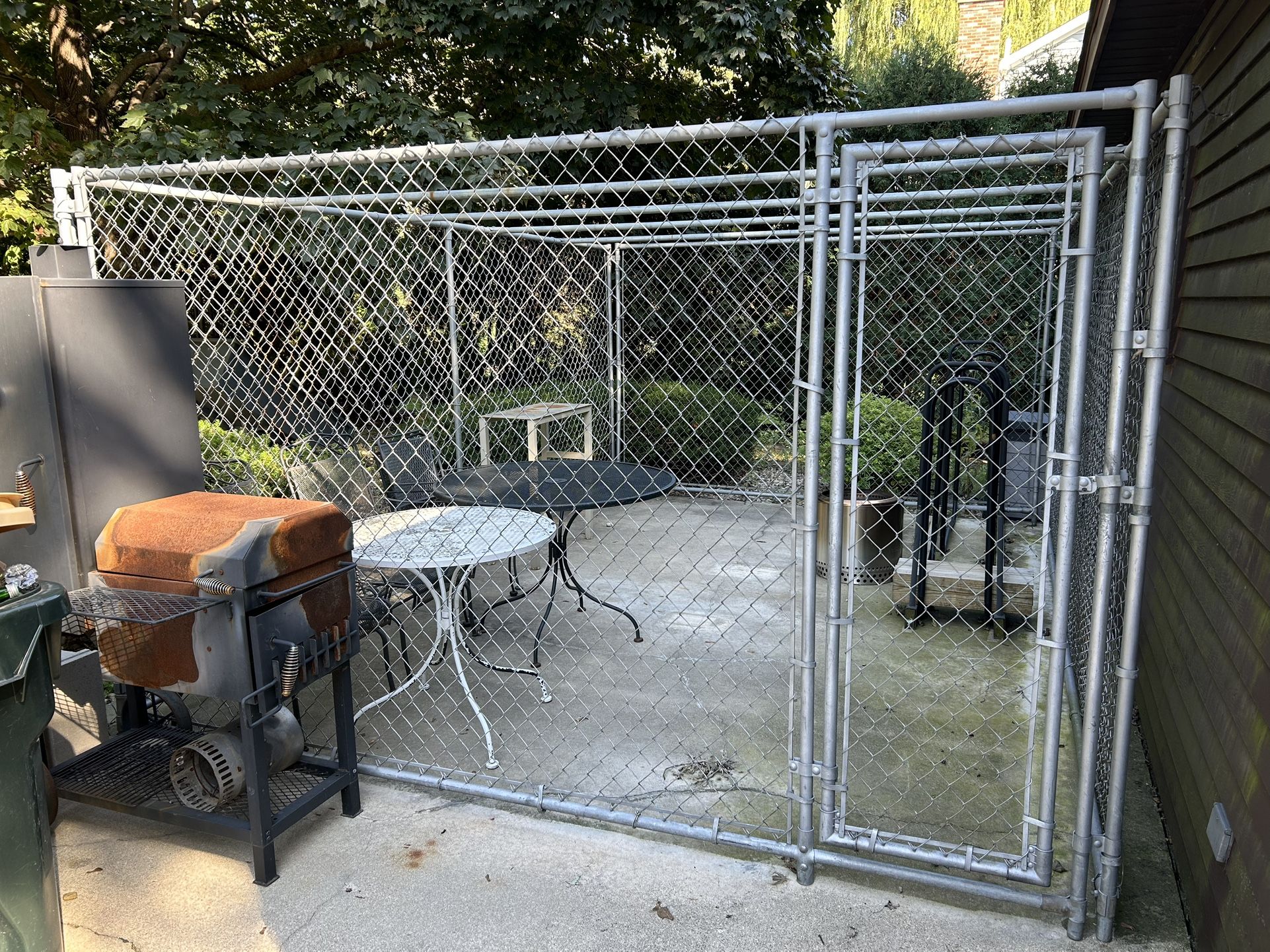 Chain Link Dog Kennel