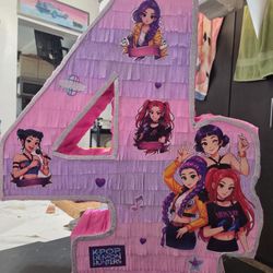 Kpop #4 Piñata 