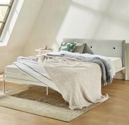 Full Size Metal Platform Bed in the Sky Gray color