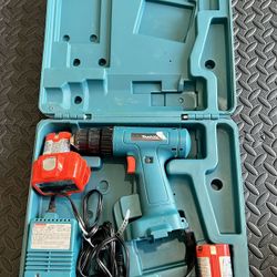 Makita Cordless Drill Set 